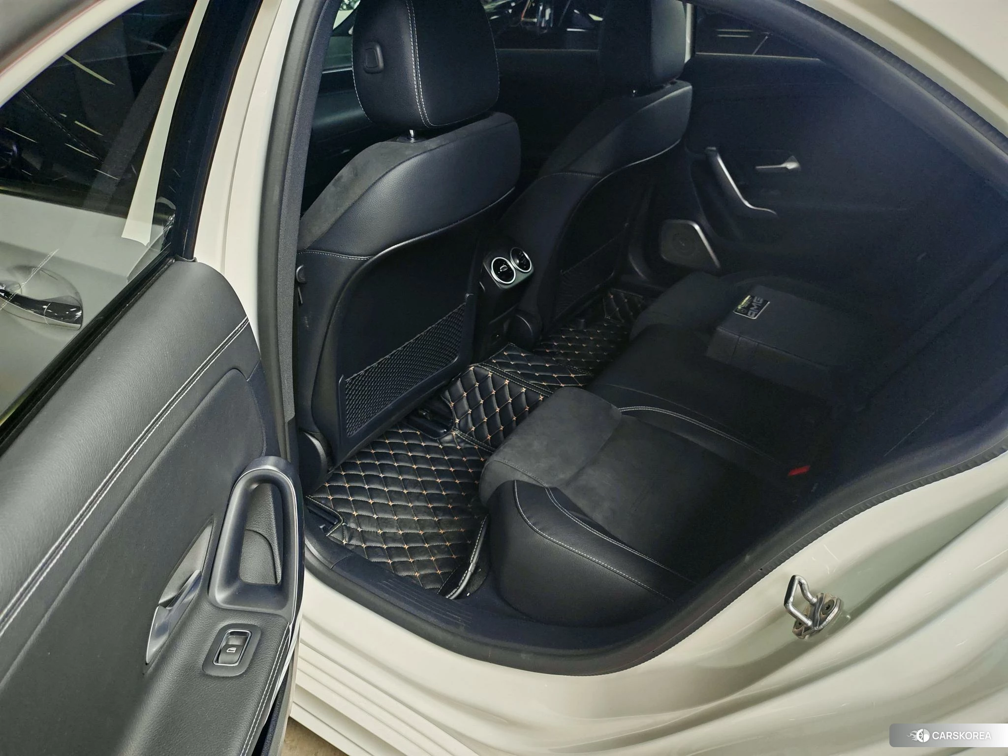 Mercedes-Benz Class A 2022 Белый из Китая, фото 3