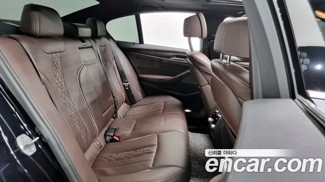 BMW 5 Series (G30) 2021 Черный из Кореи, фото 3