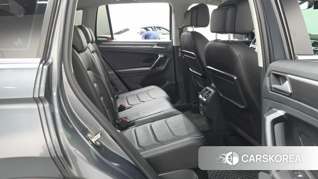 Volkswagen Tiguan second Generation 2020 Серый из Кореи, фото 3