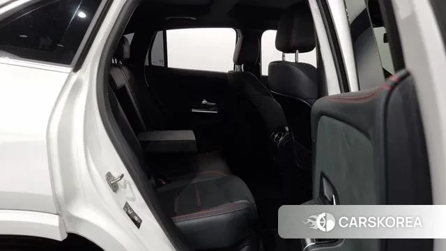 Mercedes-Benz GLA - Class H247 2024 Белый из Кореи, фото 3