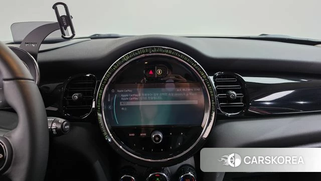 Mini Cooper 2023 Красный из Кореи, фото 3