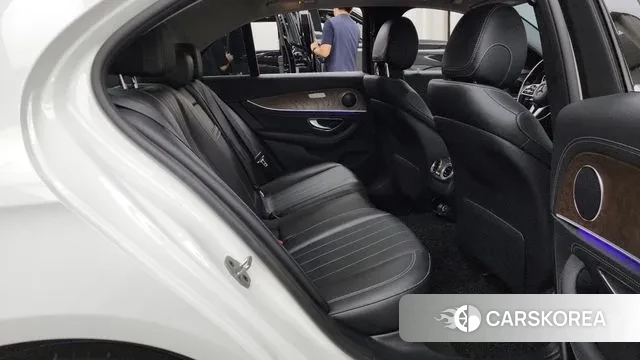 Mercedes-Benz E-Class W213 2019 Белый из Кореи, фото 3