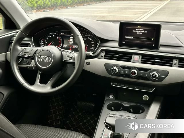 Audi A4L 2018 Шампань из Китая, фото 3