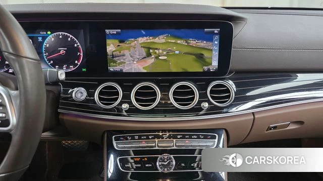 Mercedes-Benz E-Class W213 2019 Серый из Кореи, фото 3