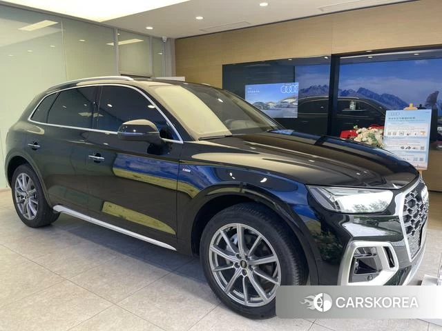 Audi Q5L 2022 Черный из Китая, фото 3