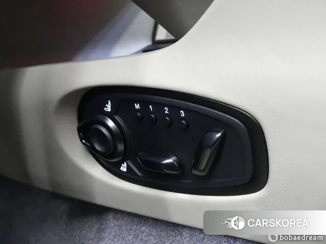 Aston Martin DB12 2024 Синий из Кореи, фото 3