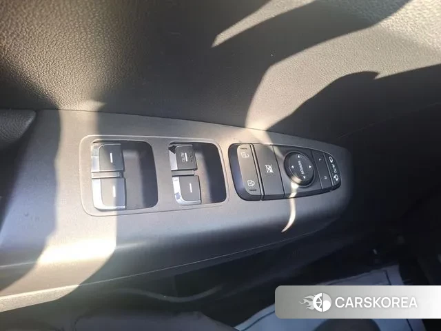 Kia Sportage The Bold 2018 Белый из Кореи, фото 3