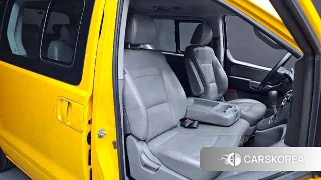 Hyundai The New Grand Starex 2018 Желтый из Кореи, фото 3