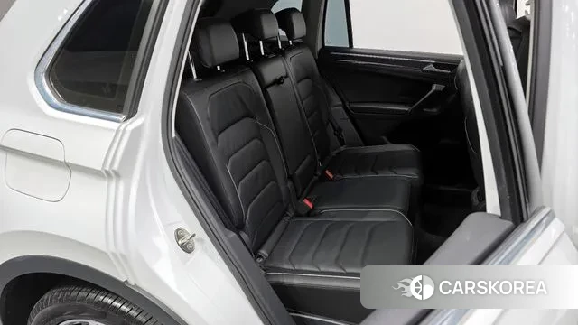 Volkswagen Tiguan second Generation 2021 Белый из Кореи, фото 3