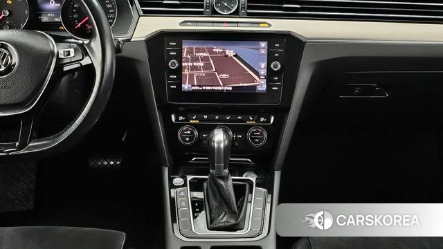 Volkswagen Passat GT (B8) 2018 Белый из Кореи, фото 3