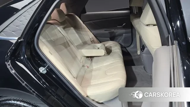 Hyundai The New Avante (CN7) 2023 Черный из Кореи, фото 3