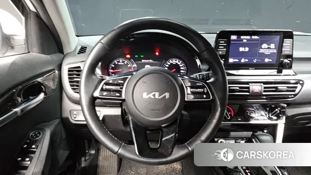 Kia Seltos 2022 Белый из Кореи, фото 3