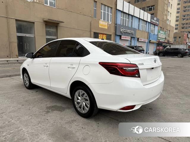 Toyota Vios 2021 Белый из Китая, фото 3