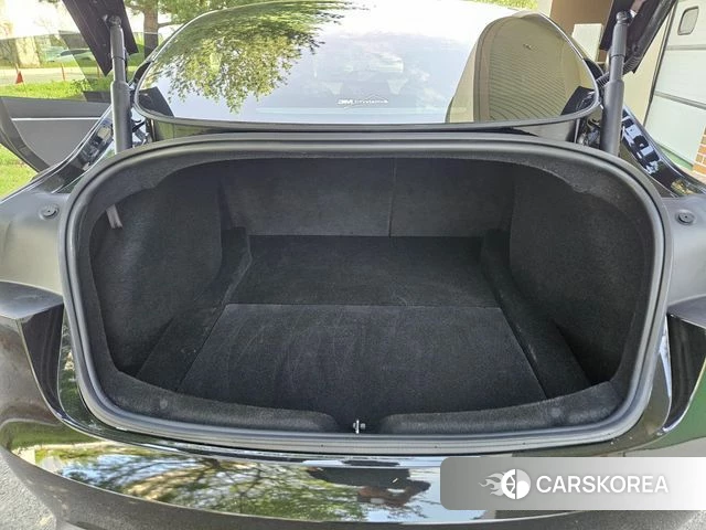 Tesla Model 3 2024 Черный из Кореи, фото 3