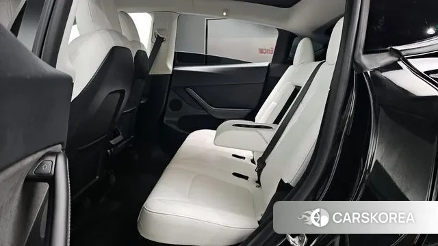 Tesla Model Y 2023 Черный из Кореи, фото 3