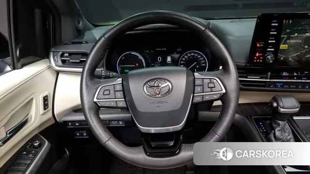 Toyota Sienna 4th Generation 2022 Песочный из Кореи, фото 3