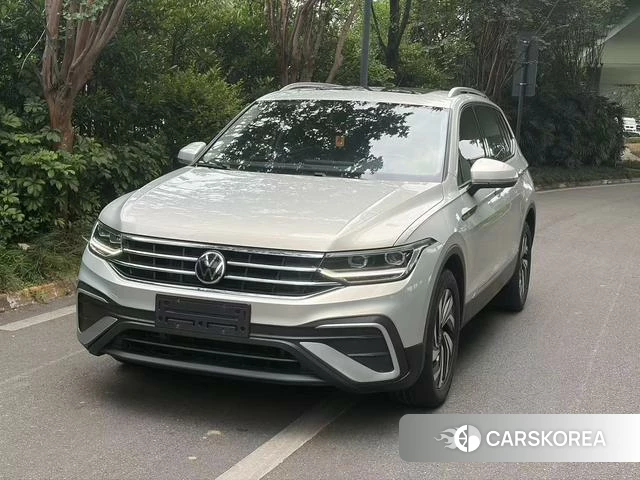 Volkswagen Tiguan L 2021 Шампань из Китая, фото 3