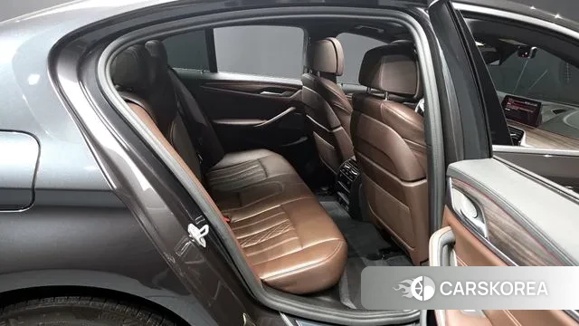 BMW 5 Series (G30) 2020 Серый из Кореи, фото 3