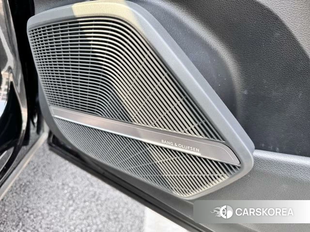 Audi Q5L 2024 Черный из Китая, фото 3