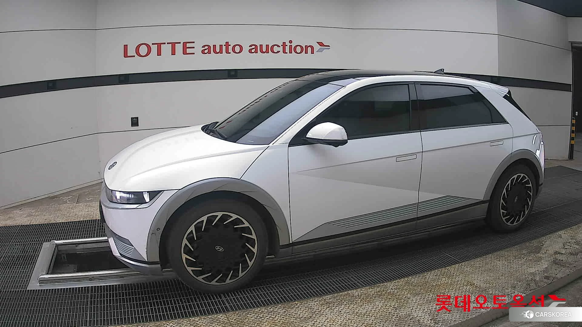 Hyundai IONIQ 5 2022 Atlas White из Кореи, фото 3