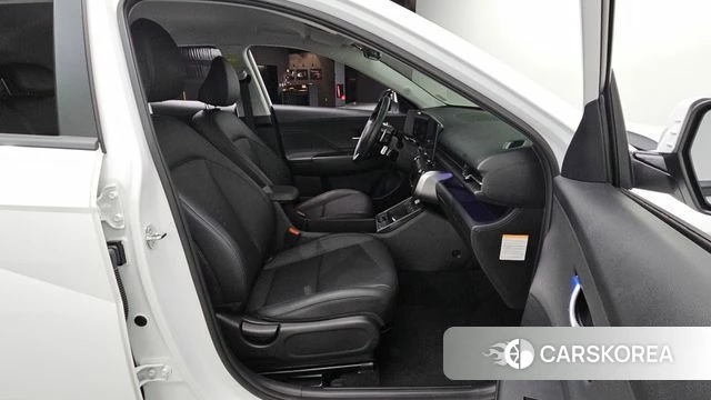 Hyundai Kona Hybrid (SX2) 2024 Белый из Кореи, фото 3
