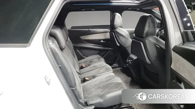 Peugeot 5008 second generation 2021 Белый из Кореи, фото 3