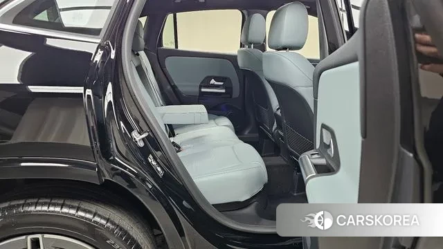 Mercedes-Benz GLA - Class H247 2025 Черный из Кореи, фото 3