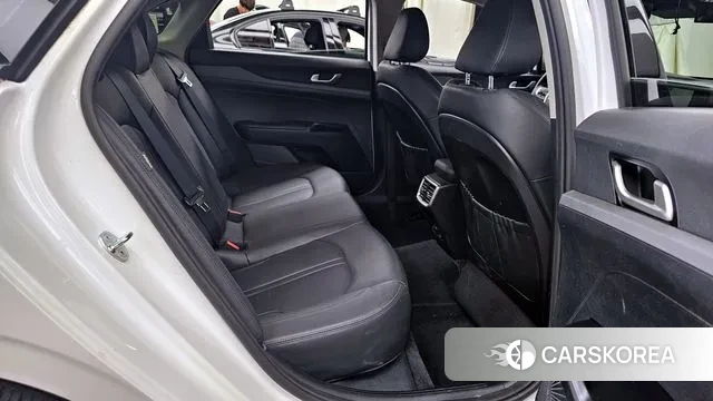 Kia K5 3rd generation 2023 Белый из Кореи, фото 3