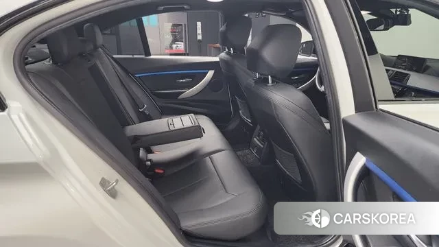 BMW 3 Series (F30) 2018 Белый из Кореи, фото 3