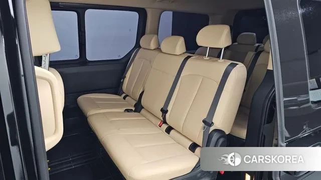 Hyundai Staria 2023 Черный из Кореи, фото 3