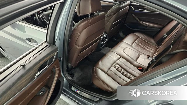 BMW 5 Series (G30) 2018 Серый из Кореи, фото 3