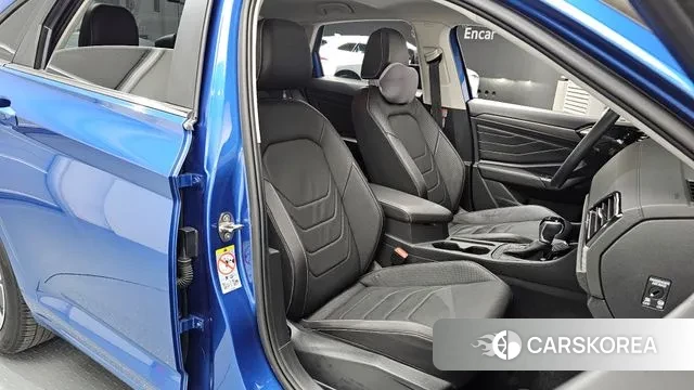Volkswagen 7th Generation of Jetta 2023 Синий из Кореи, фото 3