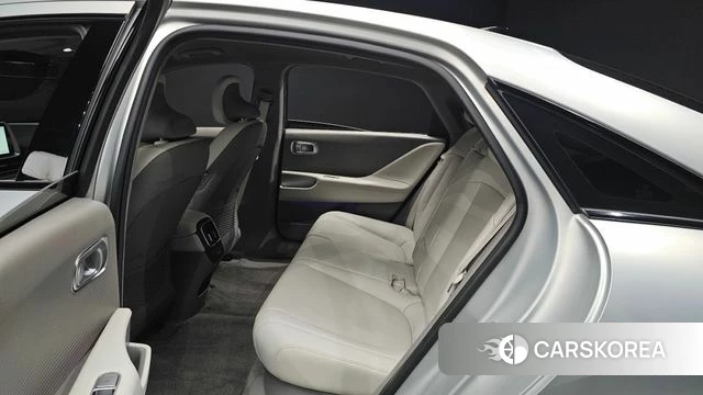 Hyundai Ionic 6 2023 Серебряный из Кореи, фото 3