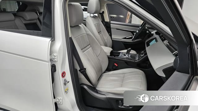 Land Rover Range Rover Evoque 2nd Generation 2022 Белый из Кореи, фото 3