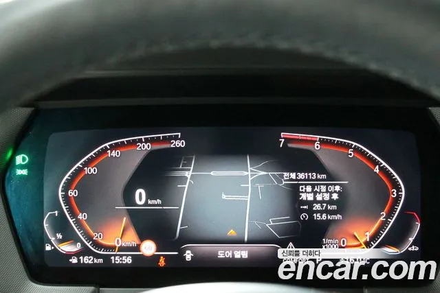 BMW 1 Series (F40) id 2709601 из Кореи 3