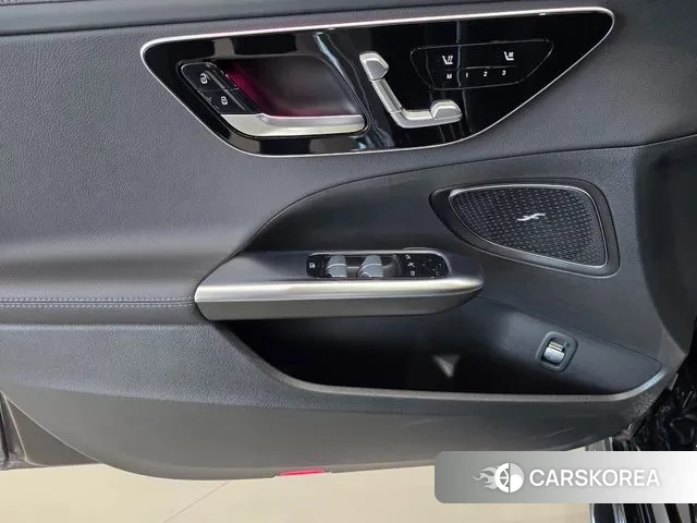 Mercedes-Benz C-Class W206 2024 Черный из Кореи, фото 3