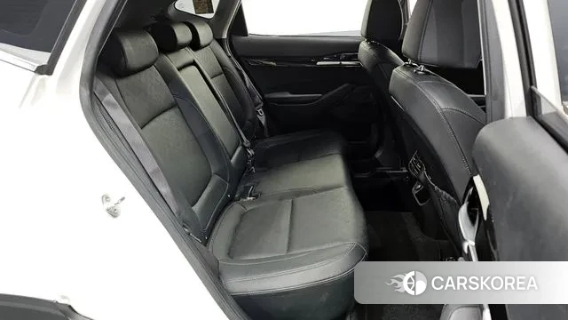 Kia Seltos 2022 Белый из Кореи, фото 3