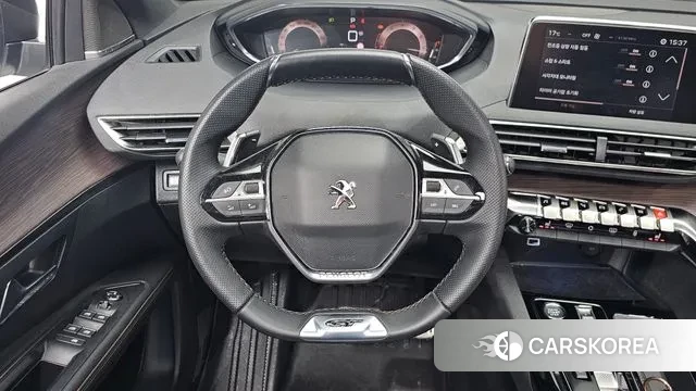 Peugeot 5008 second generation 2024 Белый из Кореи, фото 3