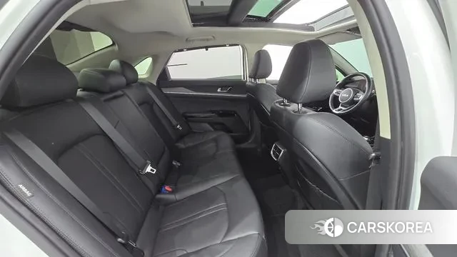 Kia The New K5 3rd generation 2024 Белый из Кореи, фото 3