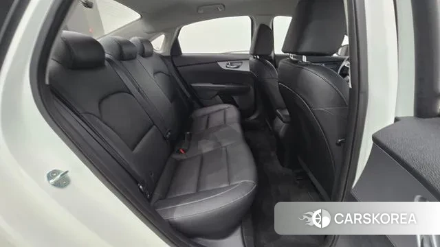 Kia The New K3 2nd generation 2021 Белый из Кореи, фото 3