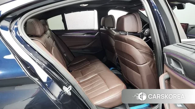 BMW 5 Series (G30) 2023 Черный из Кореи, фото 3