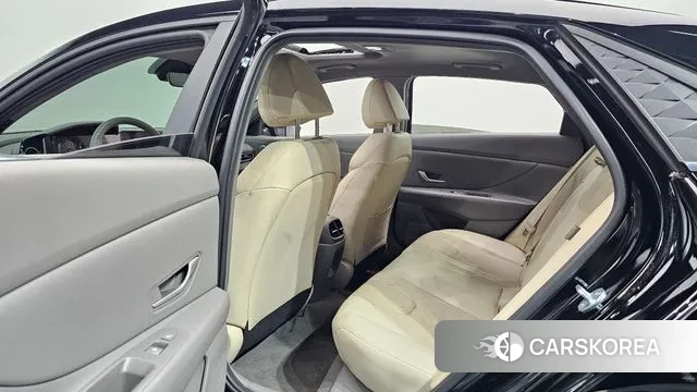 Hyundai The New Avante (CN7) 2023 Черный из Кореи, фото 3