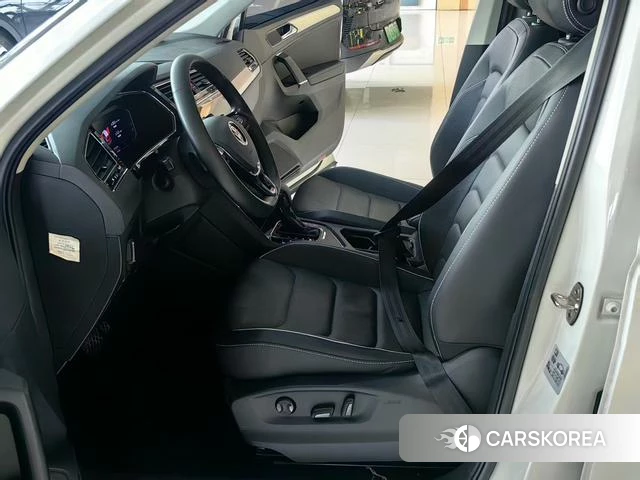 Volkswagen Tiguan L PHEV 2021 Белый из Китая, фото 3
