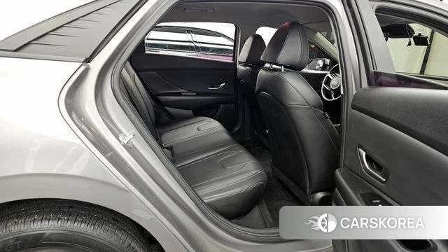 Hyundai Avante (CN7) 2020 Серебристо-серый из Кореи, фото 3