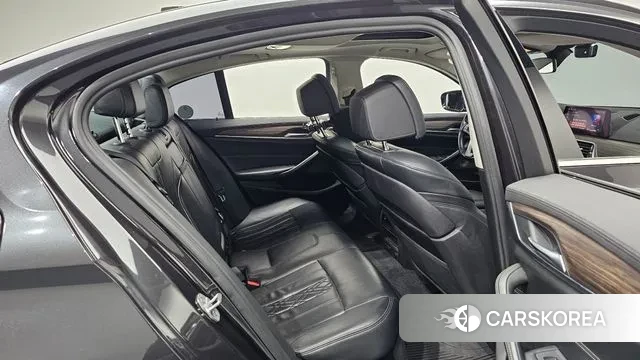 BMW 5 Series (G30) 2019 Серый из Кореи, фото 3