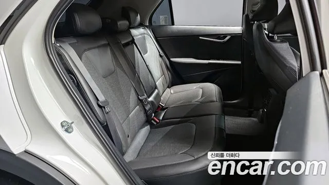 Kia Di Ol Nu Niro 2022 Белый из Кореи, фото 3