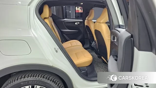 Volvo XC40 2022 Белый из Кореи, фото 3