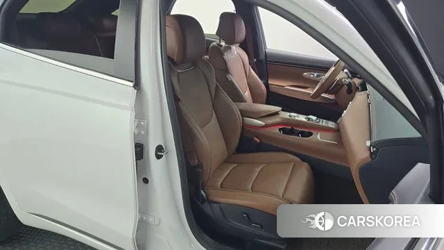 Genesis GV70 2022 Белый из Кореи, фото 3