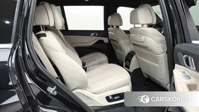BMW X7 (G07) 2023 Черный из Кореи, фото 3