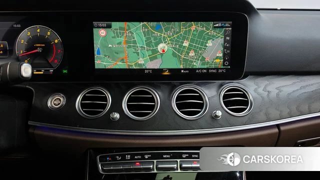 Mercedes-Benz E-Class W213 2020 Белый из Кореи, фото 3